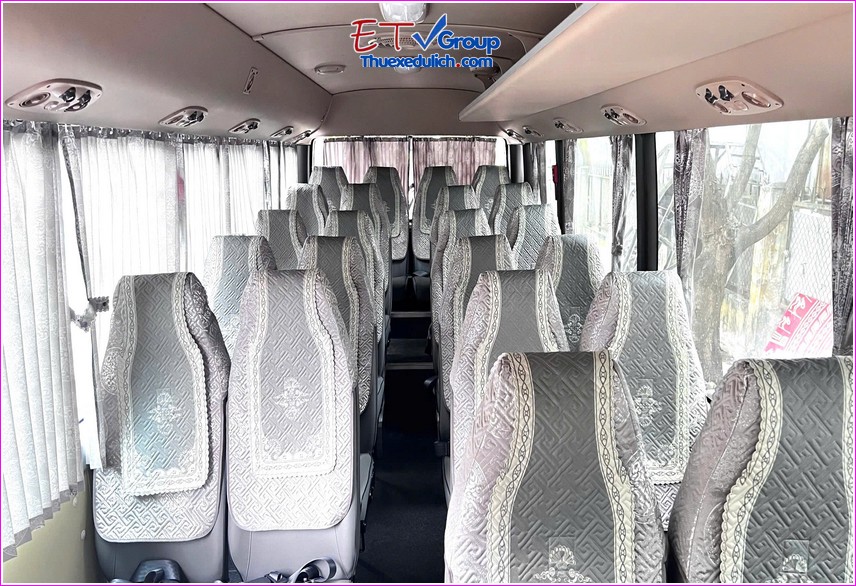 Thuê xe 29 chỗ County Hà Nội – nội thất ghế ngả, điều hòa, màn hình