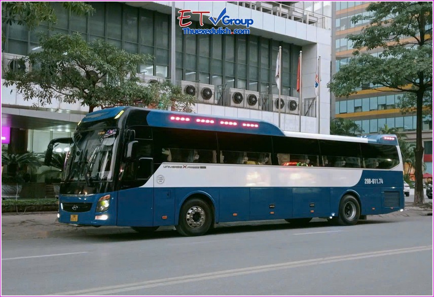Thuê xe 45 chỗ Hà Nội giá rẻ – ghế ngả, điều hòa, màn hình