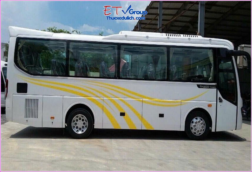Thuê xe 35 chỗ Hà Nội – nội thất ghế ngả, điều hòa, màn hình
